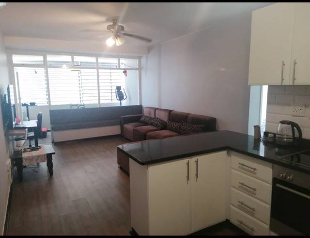 2 BEDROOM APARTMENT TO LET IN SOUTH BEACH